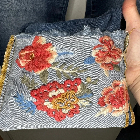 Driftwood Colette Floral Embroidery Straight Cropped Jeans - Picture 8 of 9